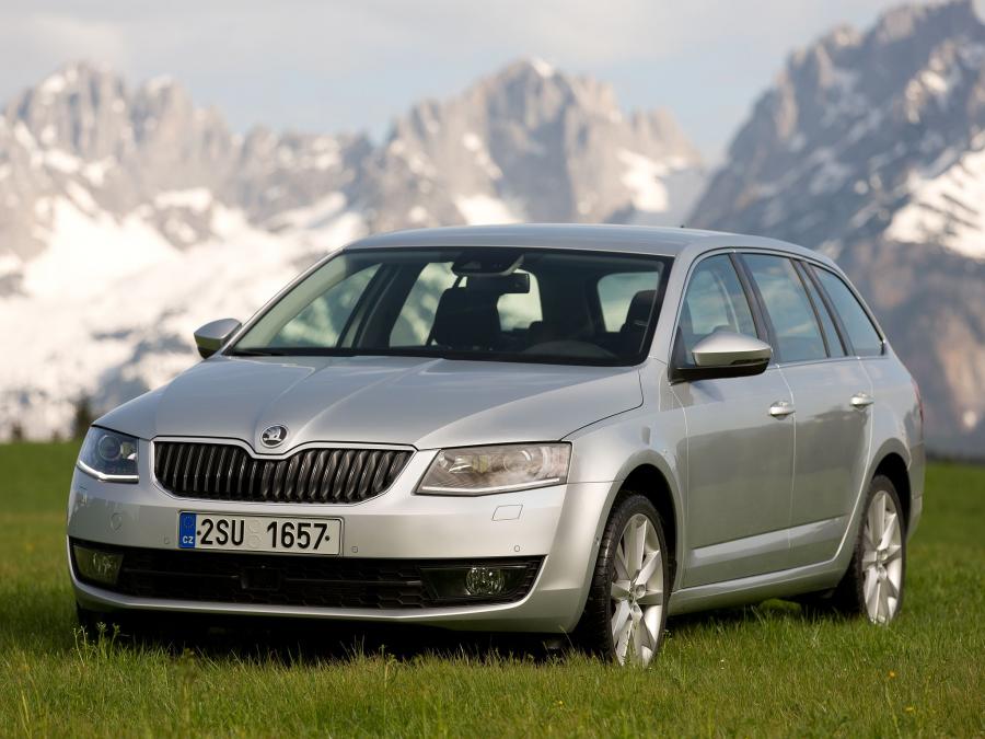  Skoda Octavia Combi 4x4 2013 года  (фото 9 из 23)